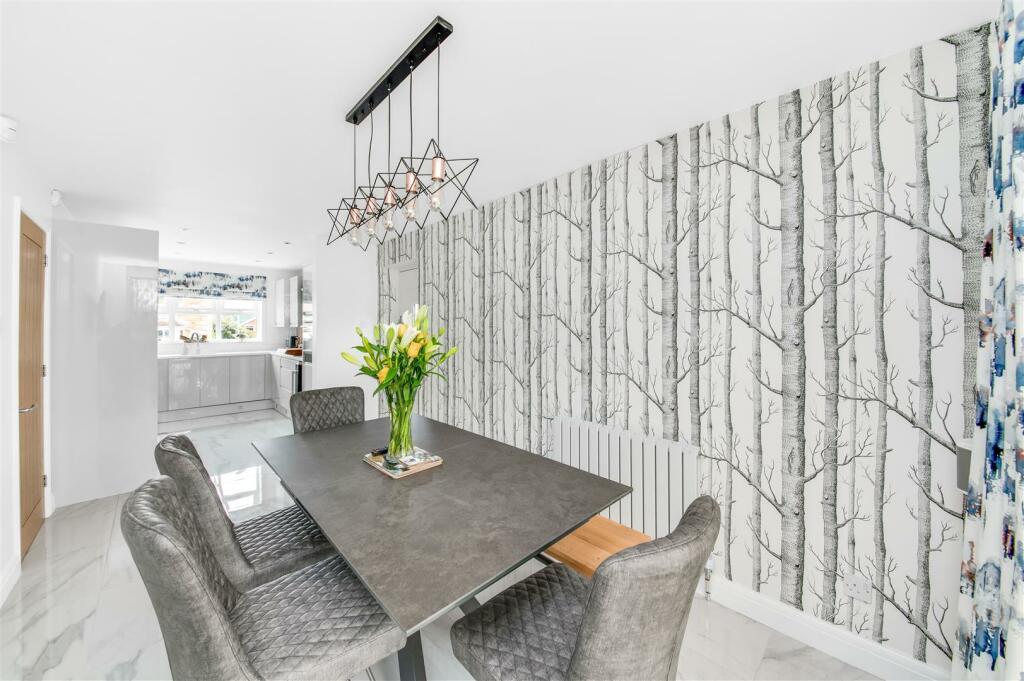 Kitchen  / Dining Area