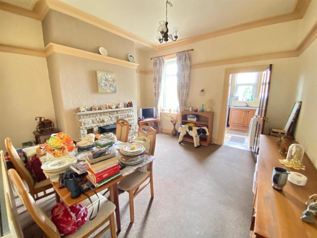 dining room.jpg