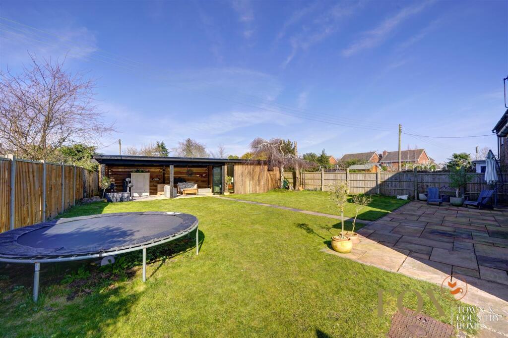 13 Hillsfield (24).jpg