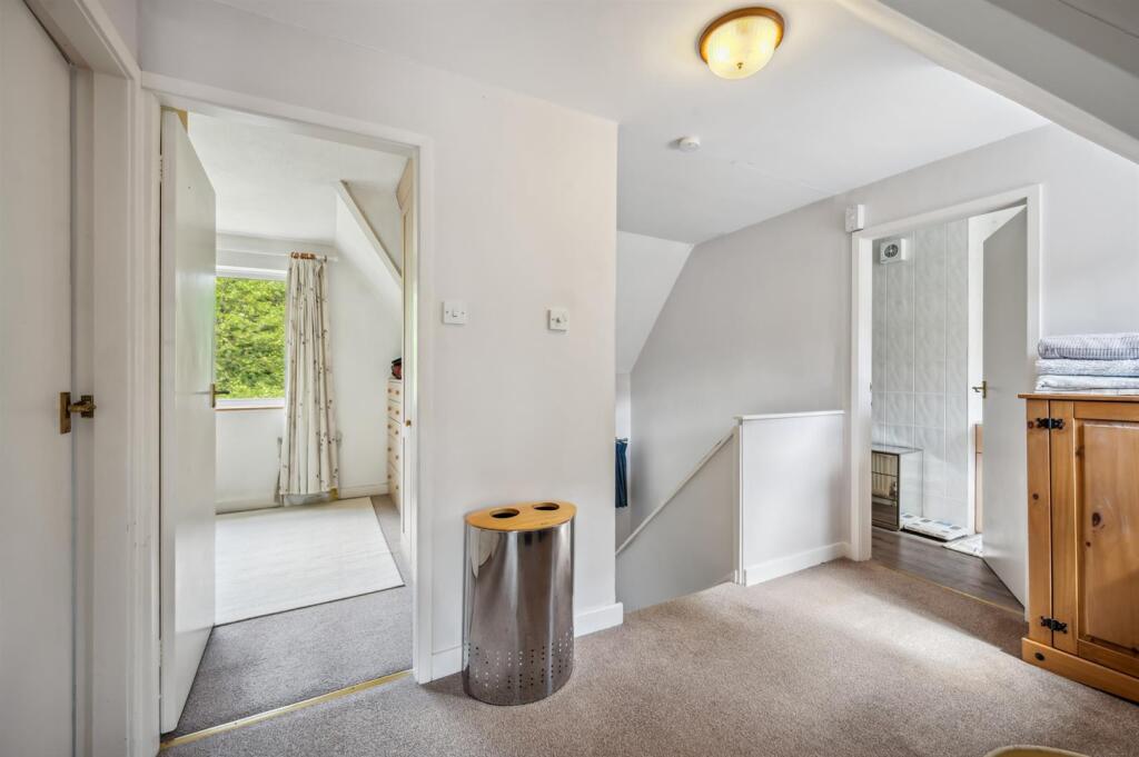 First floor landing.jpg