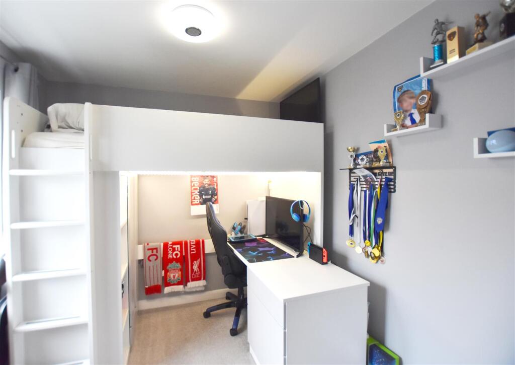 Bedroom 2.jpg
