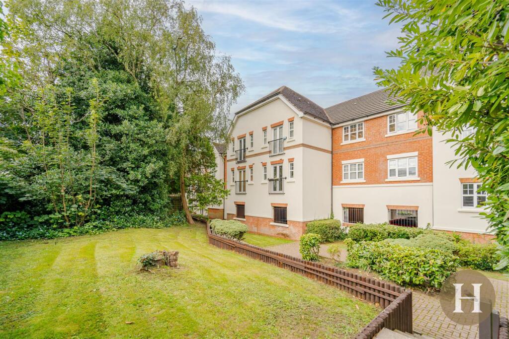 Hadleigh Estate Agents-28.jpg