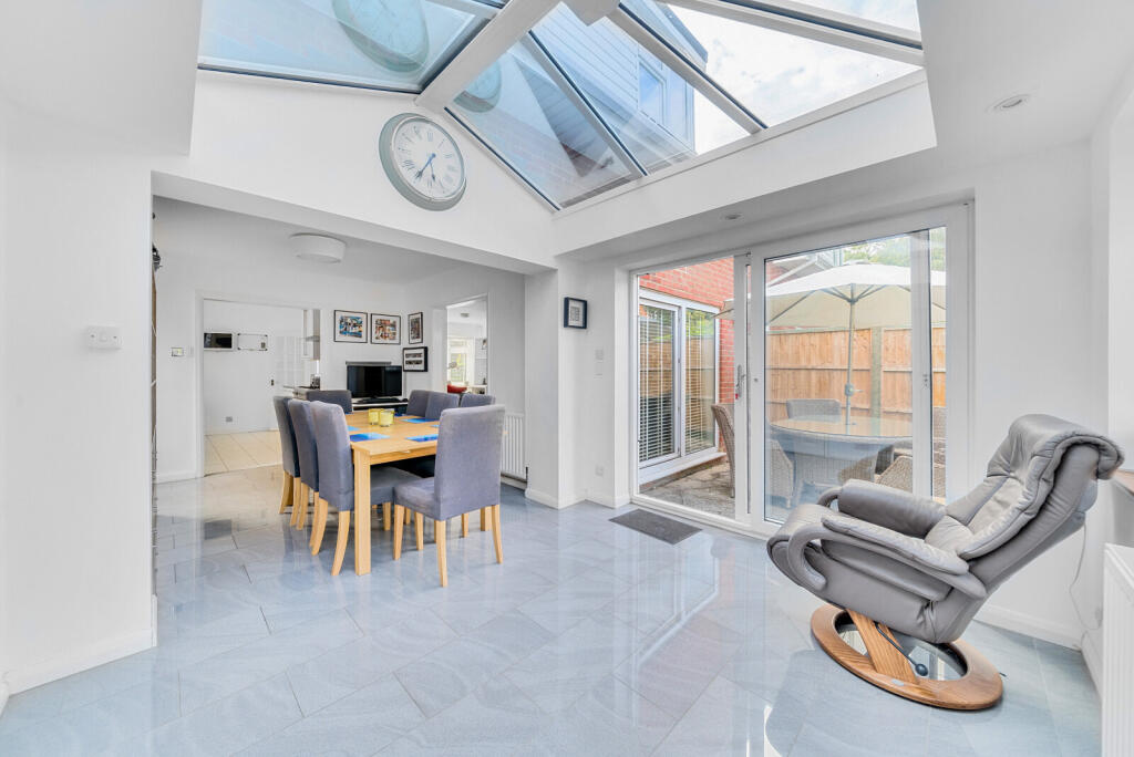 1326842-17-6883b9...