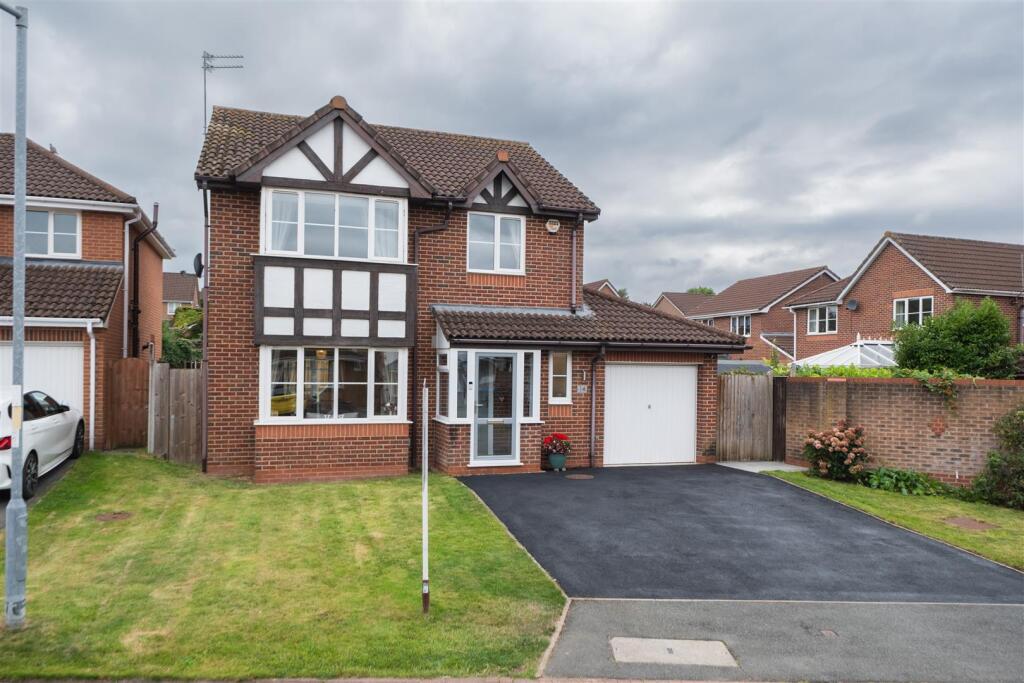 14 Carnoustie Close-045.JPG