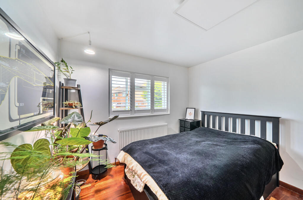 1304806-16-684aa2...