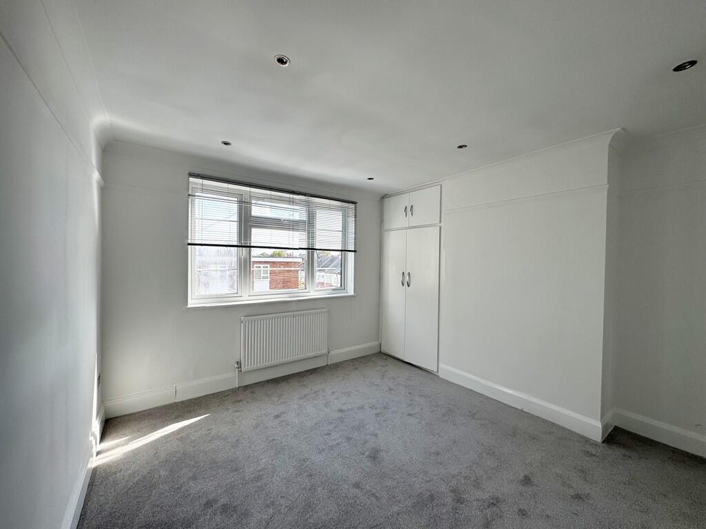 Photo 24-09-2025,...