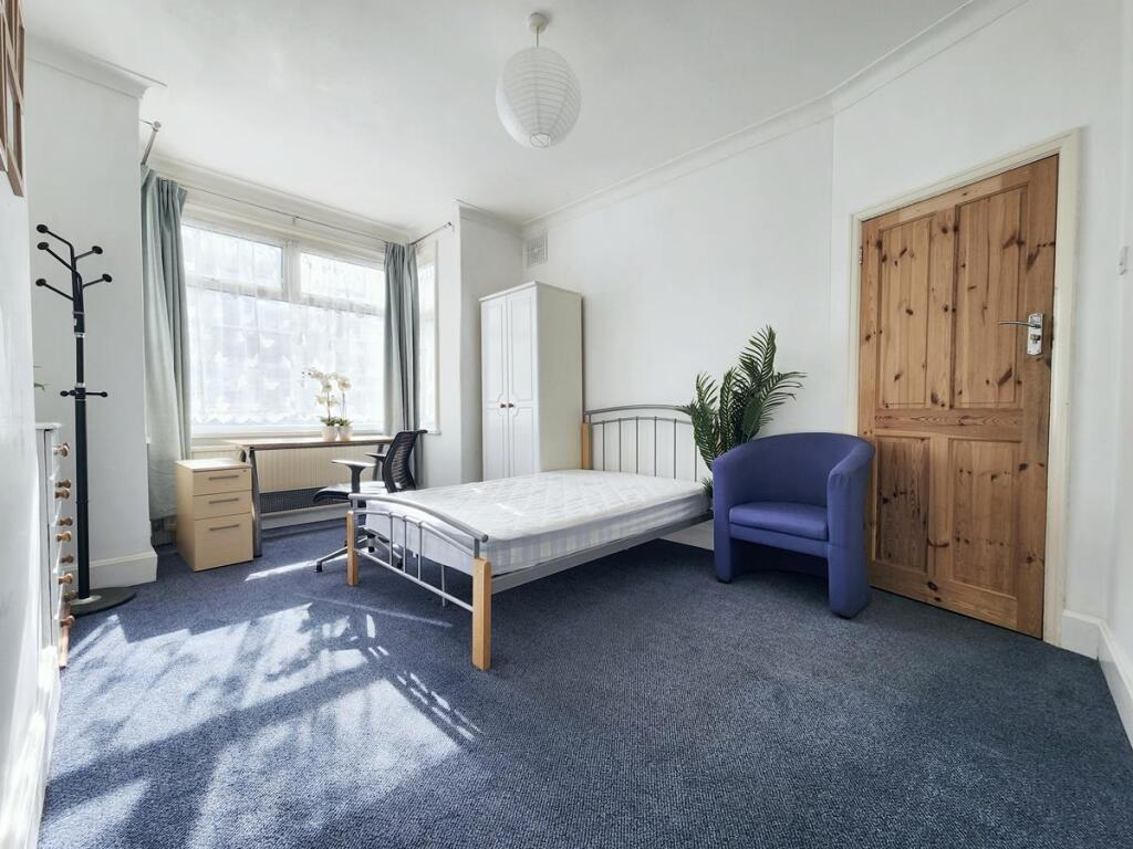 Bedroom 2.jpg