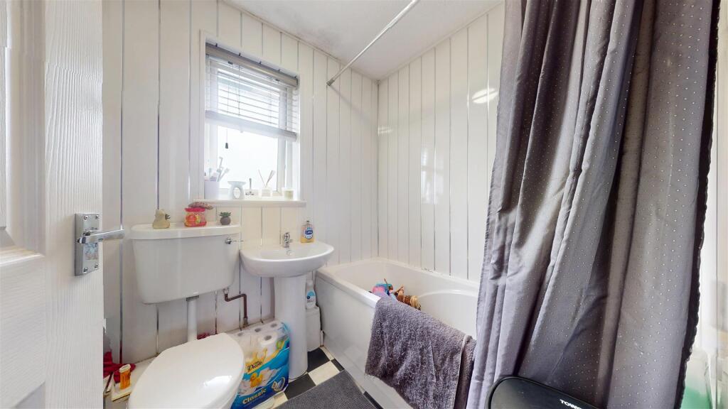 Cansfield Street Bathroom