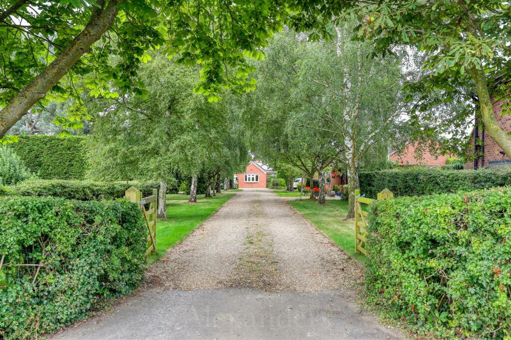 Entrance Driveway