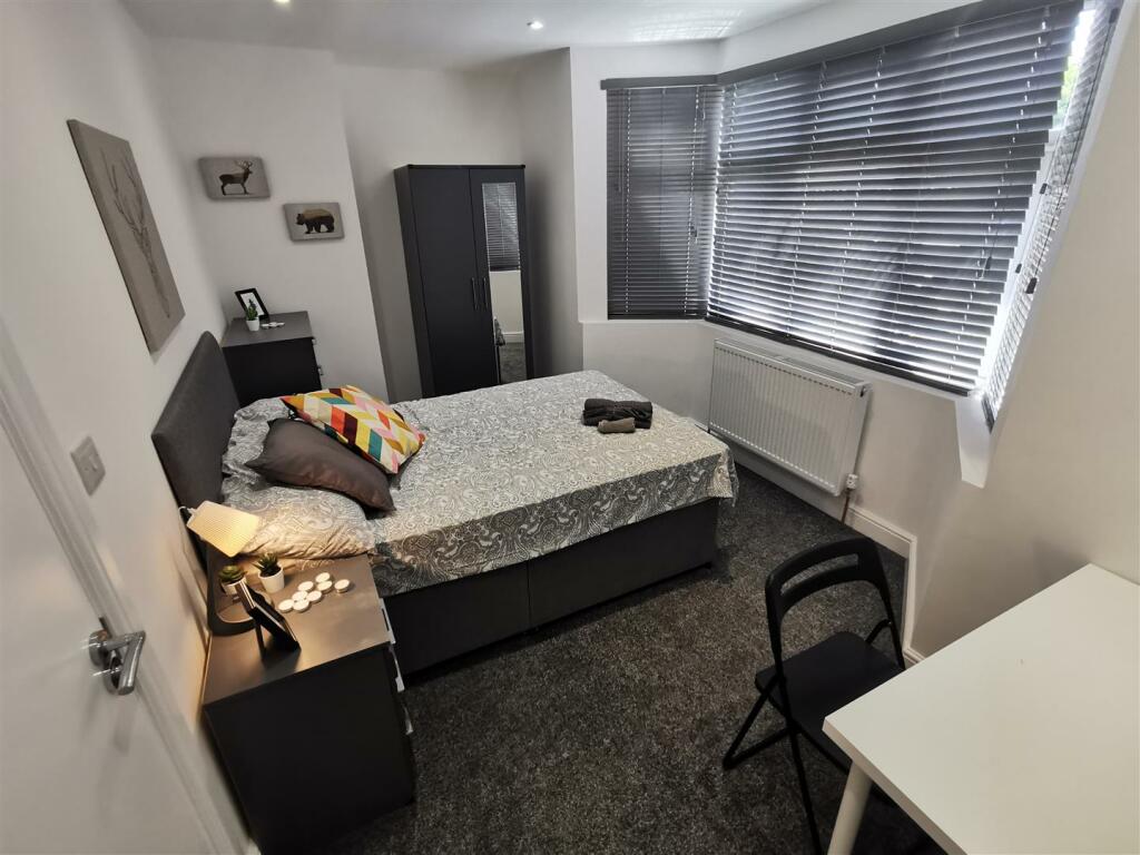 Bedroom.jpg