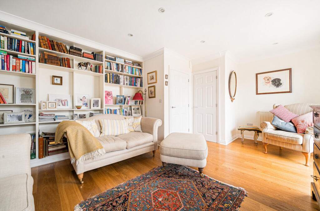 1348827-13-68da50...