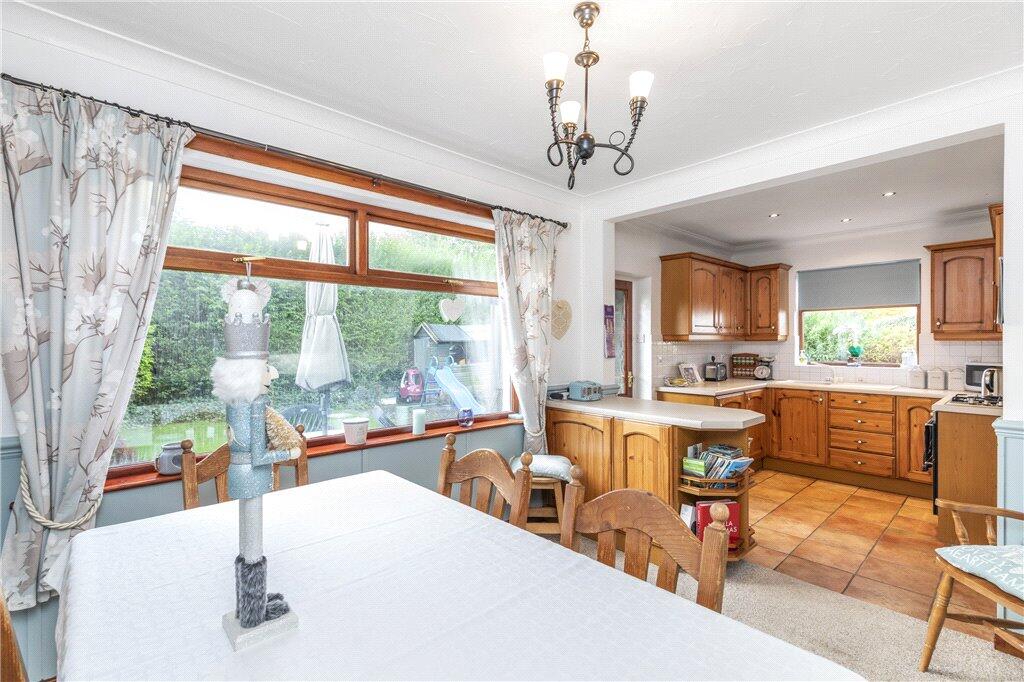 Dining/Kitchen Area