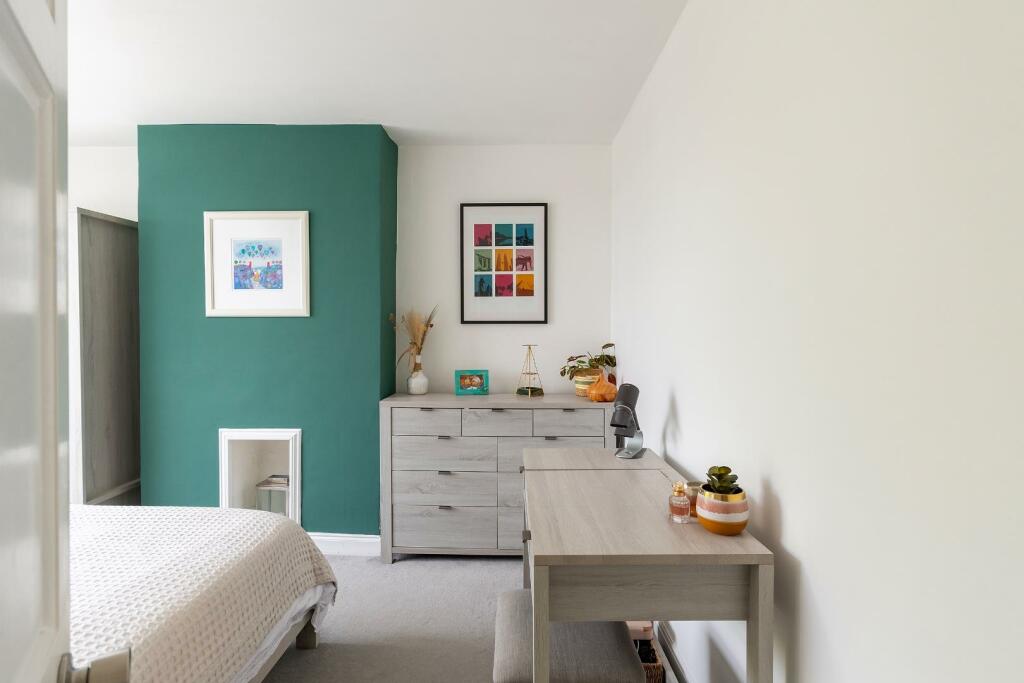 8T5RHD - Bedroom G.jpg