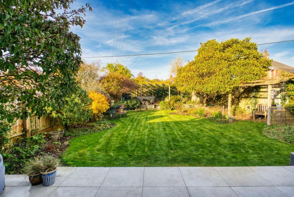 34 Cleeve drive - Mark Templer X PhotoCB 16.jpeg