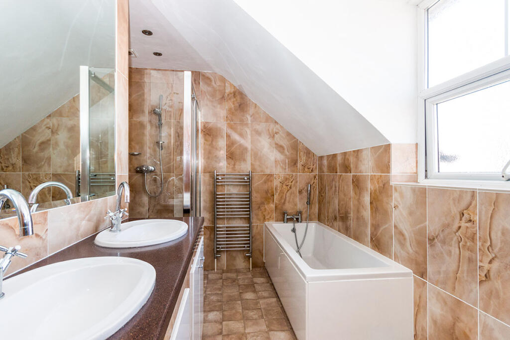 Bathroom/Shower Room