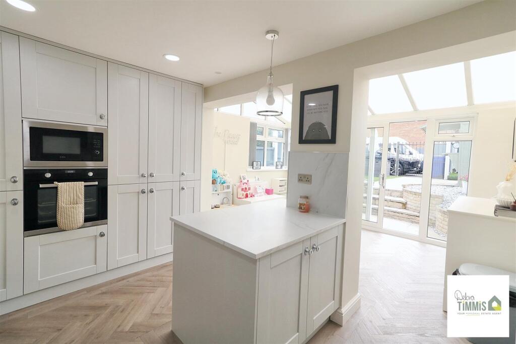 Breakfast Kitchen