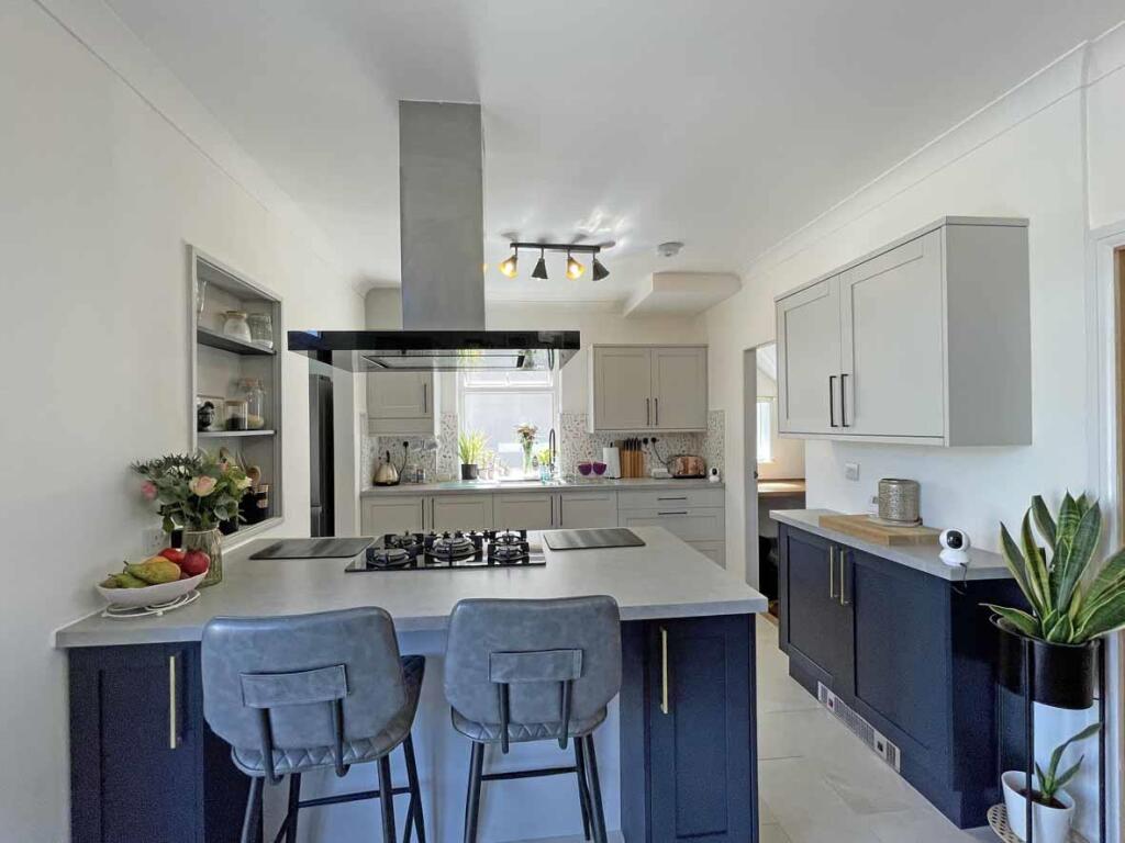 Beacon Down Avenue 40 - Kitchen 2...jpg
