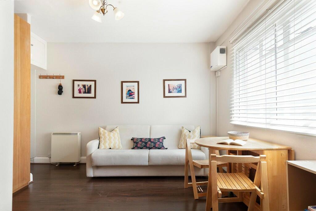 Studio room