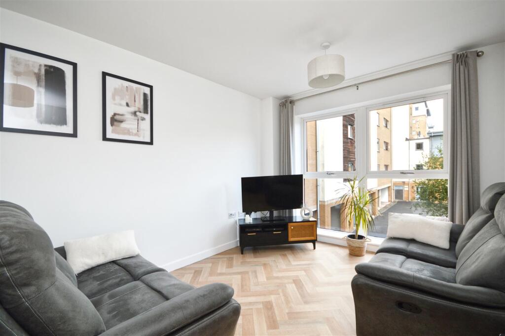 Sitting / Dining Room