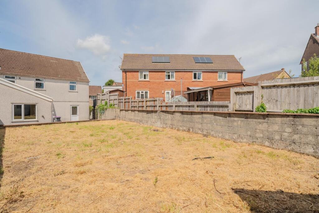 36 St Cadocs Road-15.jpg