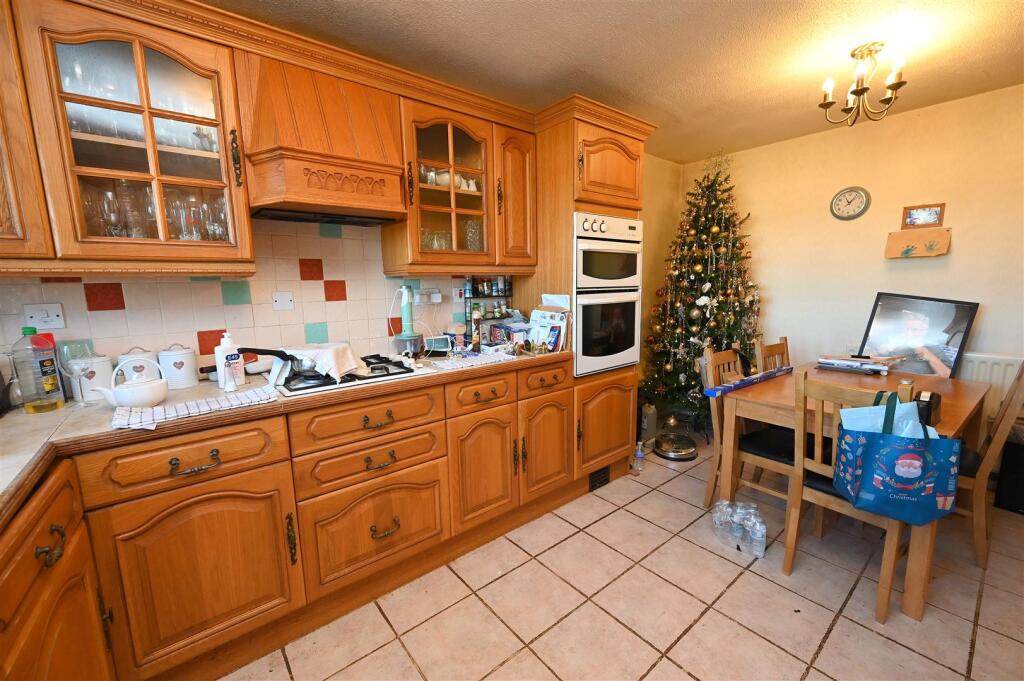 kitchen1.JPG