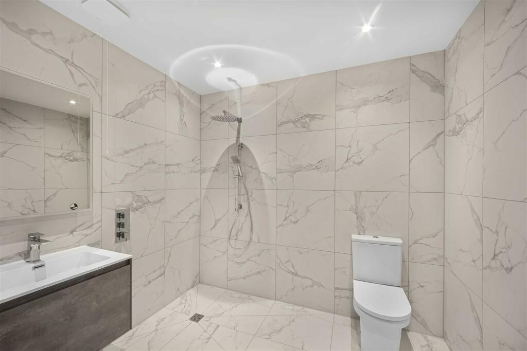 Ensuite Shower Room