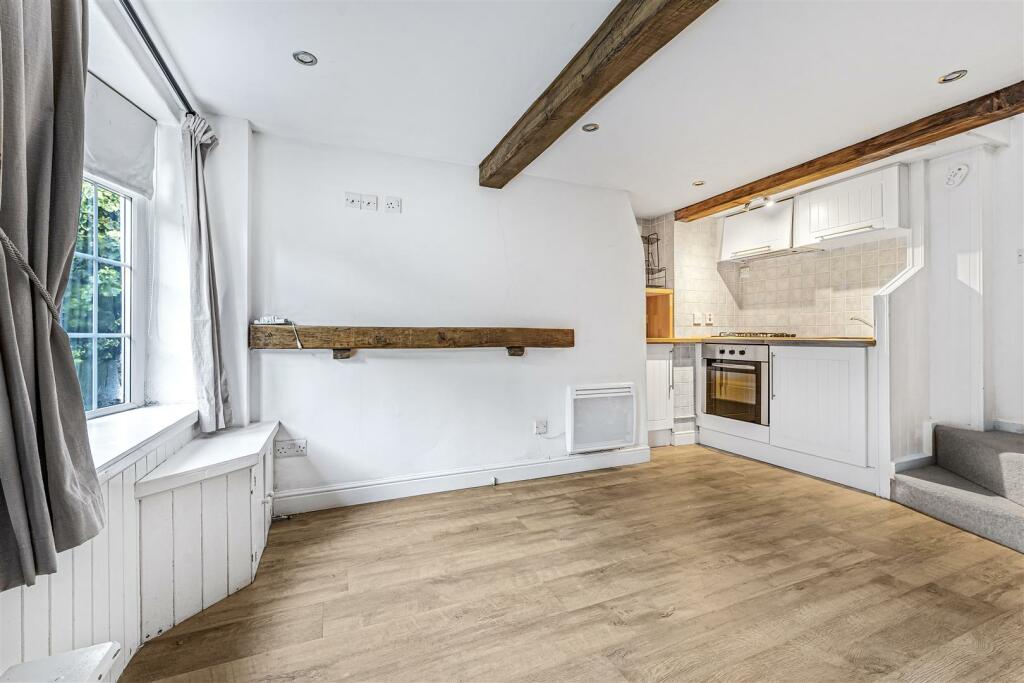 living room 6.jpg