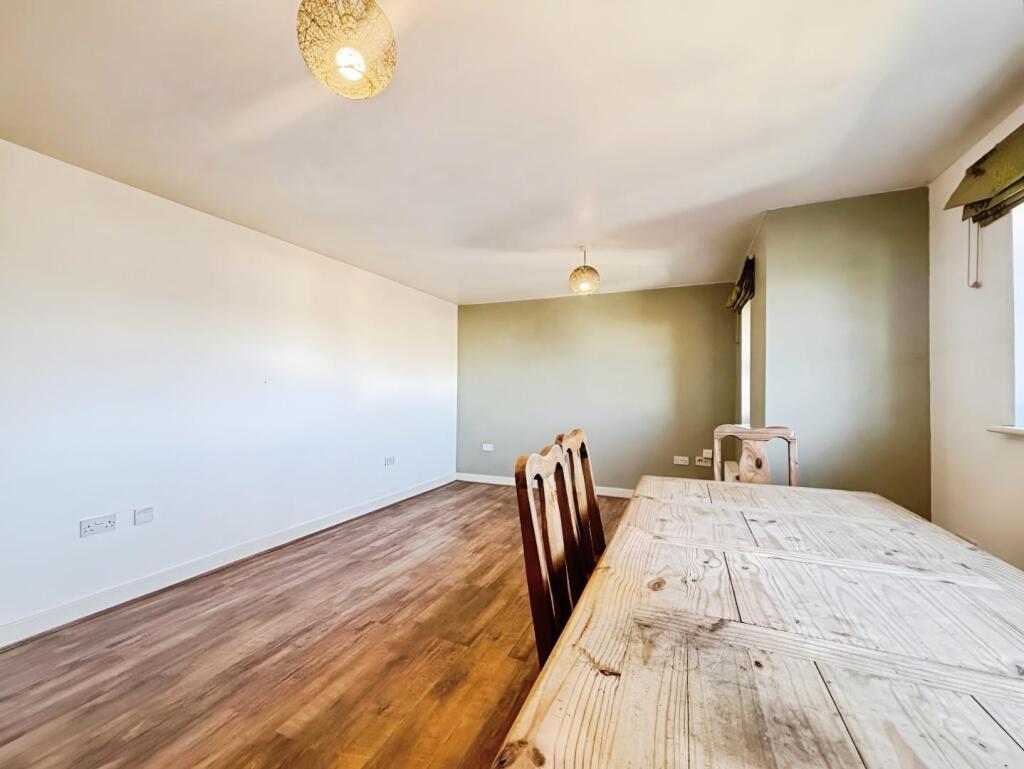 1bc24707-Dining 20Lounge 20Area.jpg