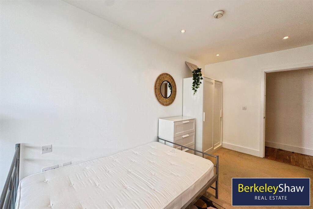 Bedroom 3 (2)