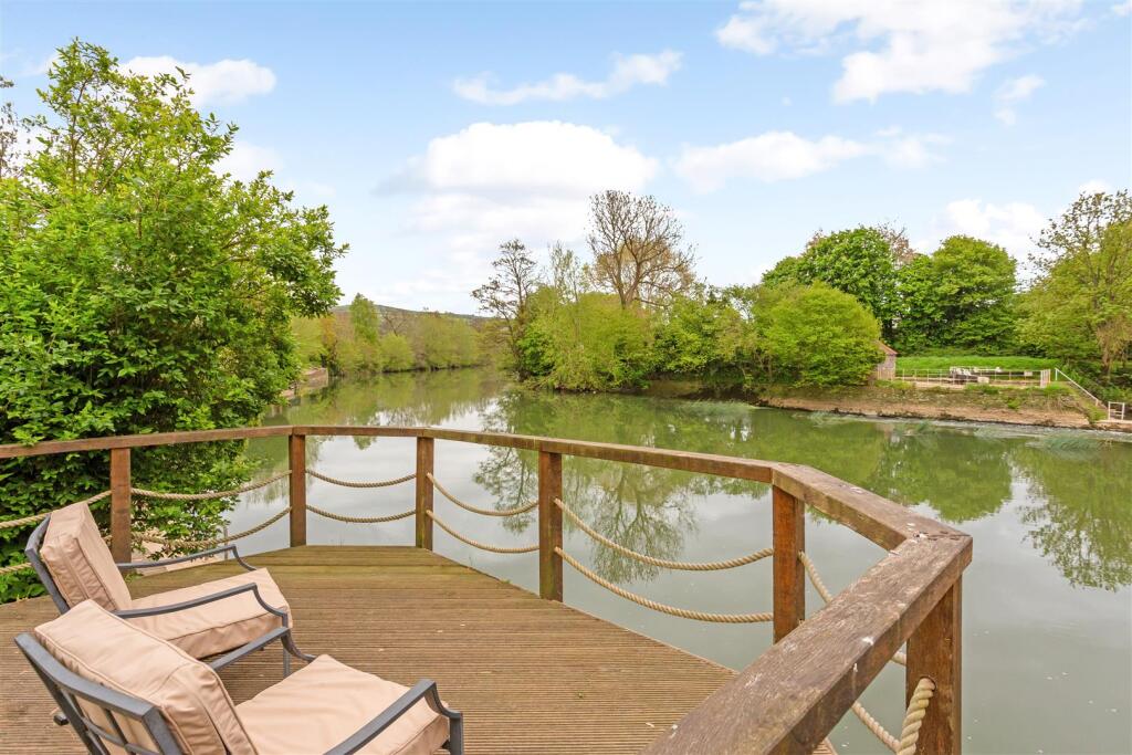 69669_Crofton Cottage, Bath Road - (23).jpg