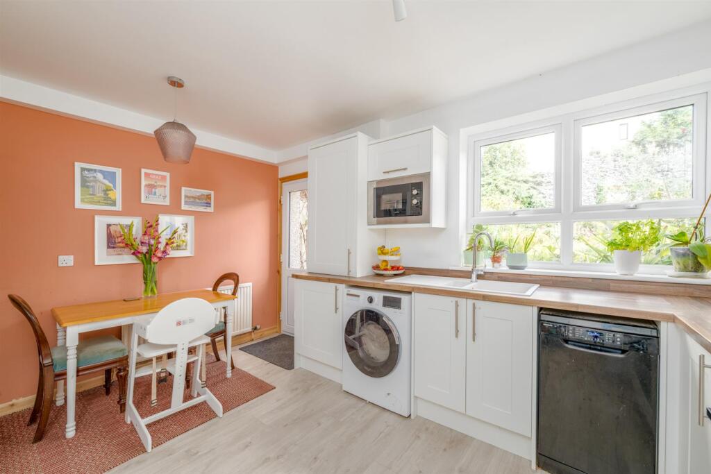 63 Howden_Road-06.jpg