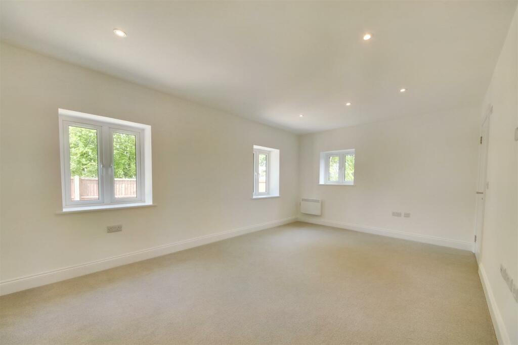 Bedroom One.jpg