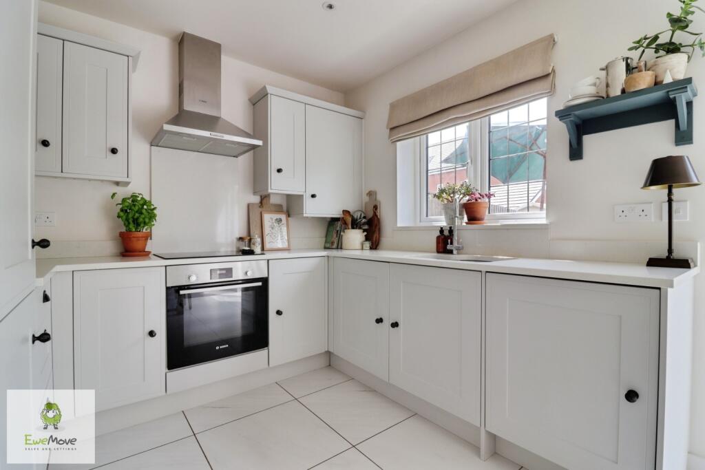 Kitchen - EweMove Cannock