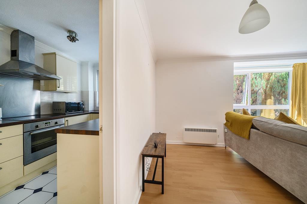 Kitchen / Reception