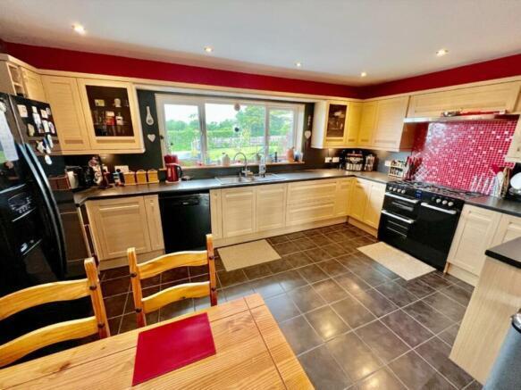 Family Sized Kitchen