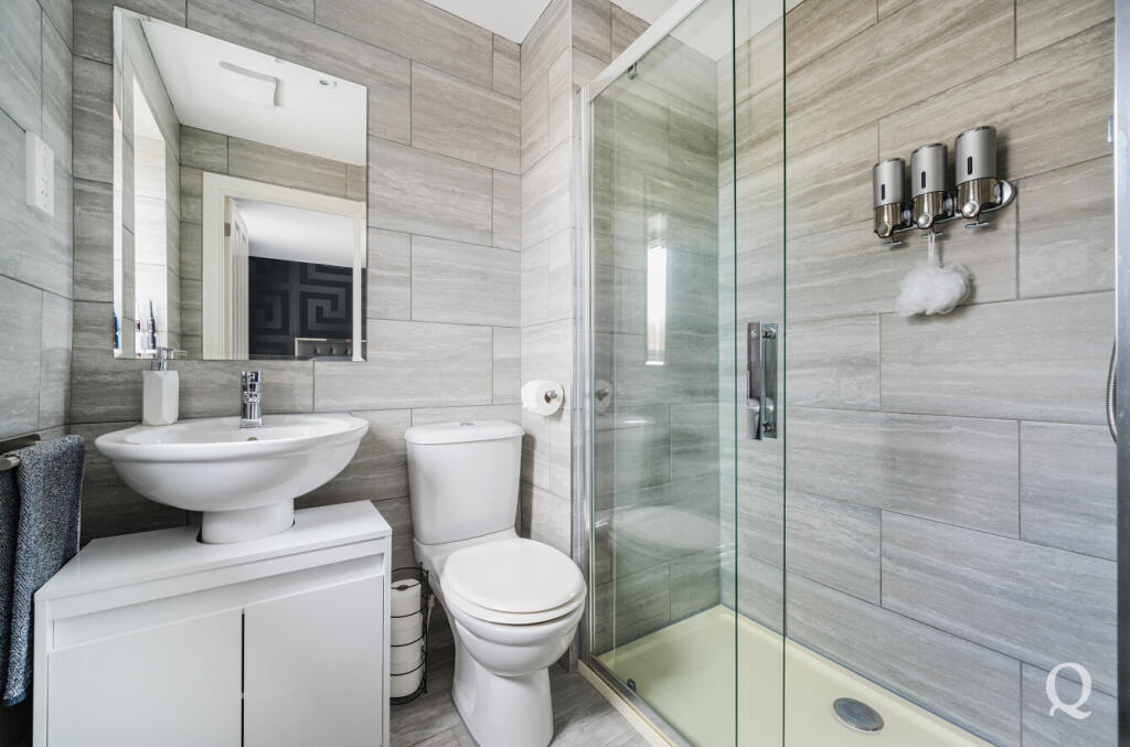 f8a95409-e386-4a3...