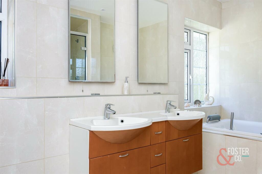 Woodland Drive 9-029.jpg