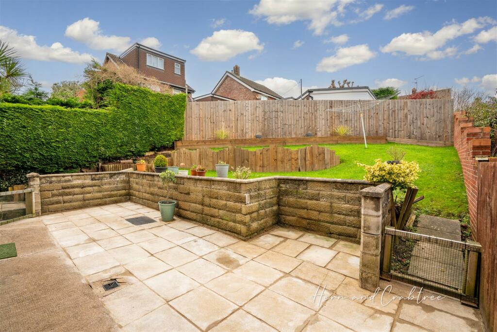 Launcelot Crescent, Thornhill, HernCrabtree (4).jp