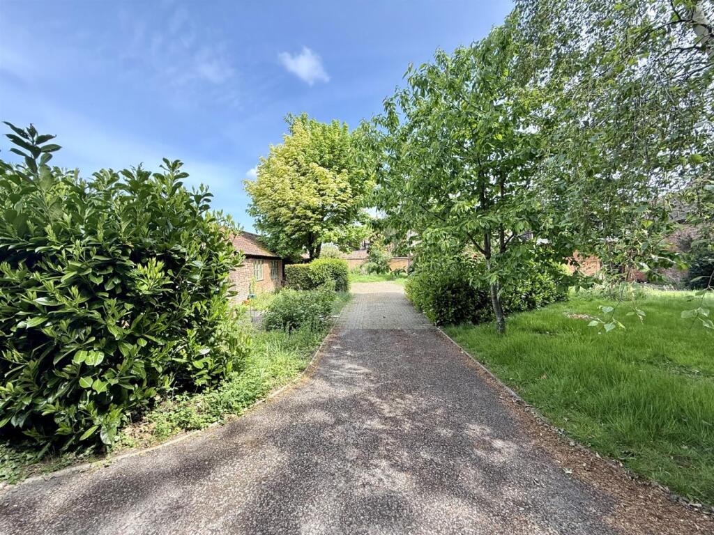 Driveway.jpg