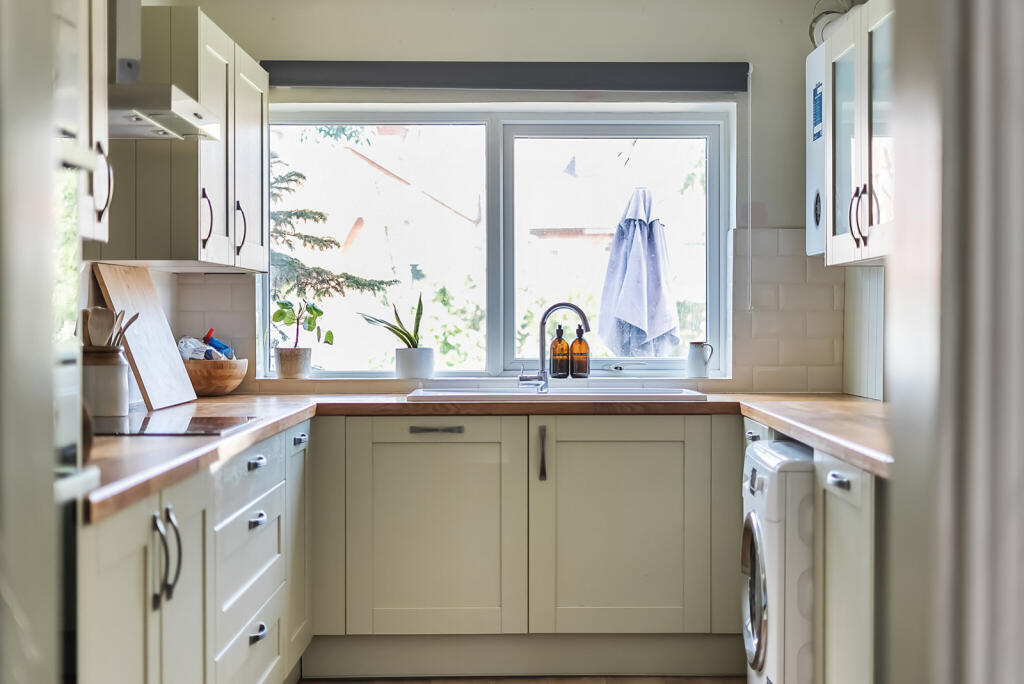 1319607-9-6867e33...