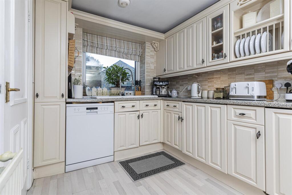 Bramleys Estate Agents - Butternab Road - Beaumont