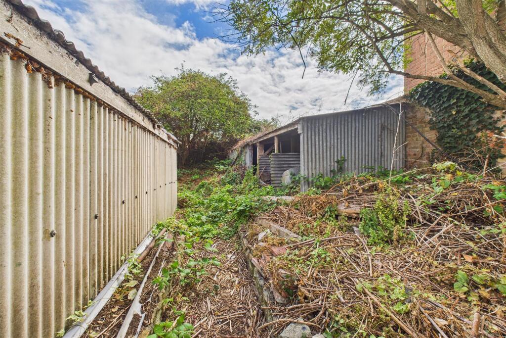 150, East Reach Taunton, Somerset, TA1 3HT | Holli