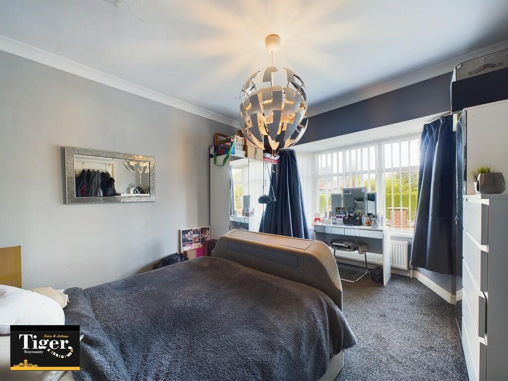 CAM02176G0-PR0223...