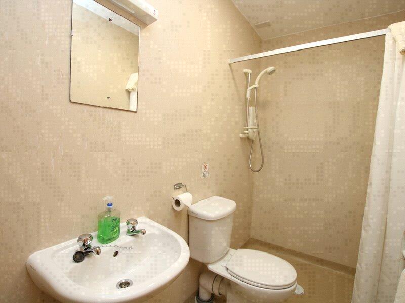 No 4 Shower Room
