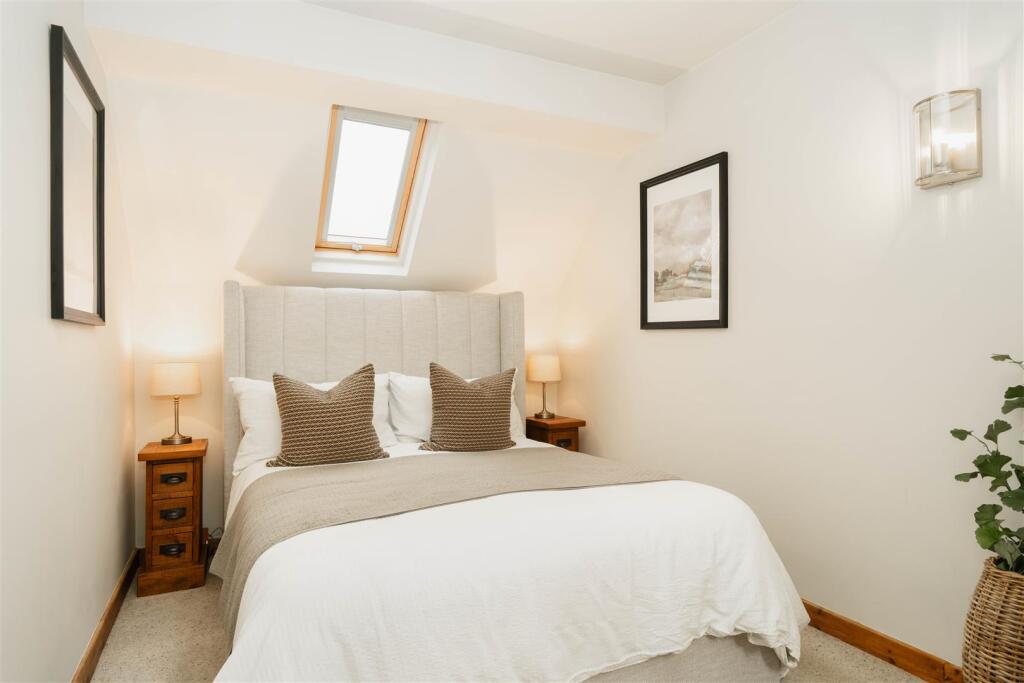 Bedroom1.jpg