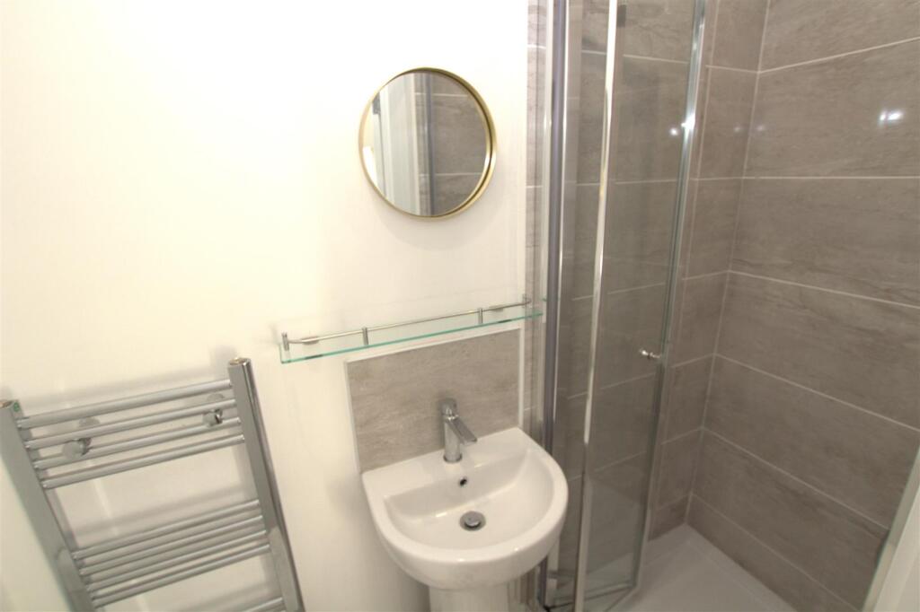egmont ensuite.jpg