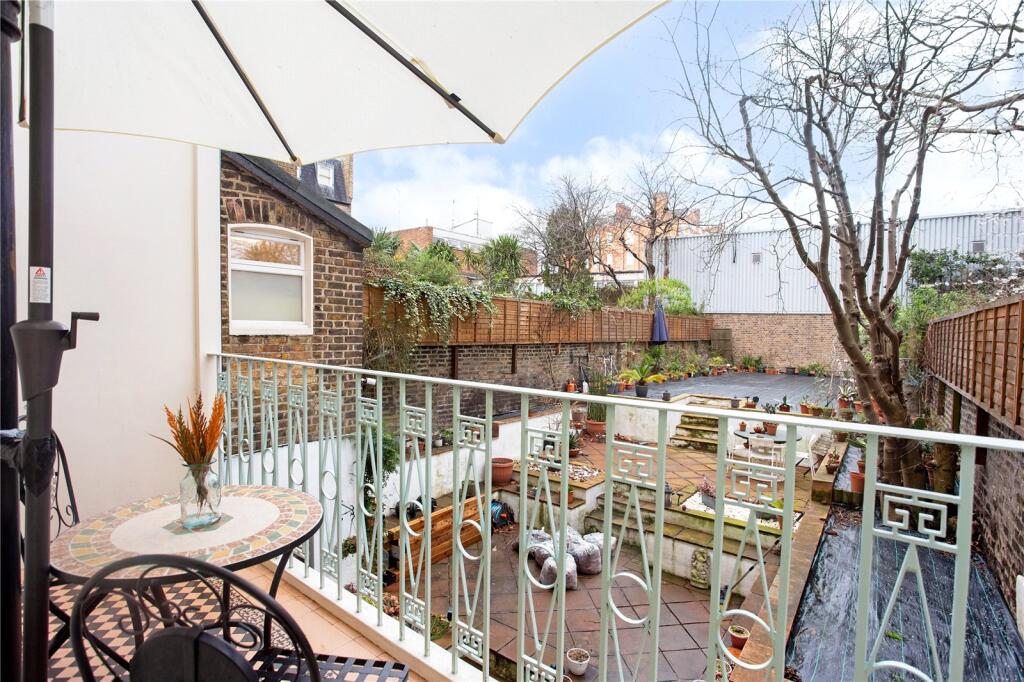 Balcony (Non Demised