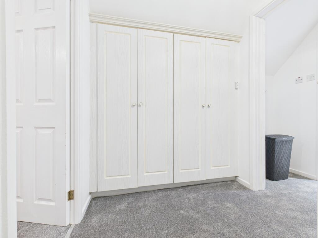 CAM03729G0-PR0201-STILL023