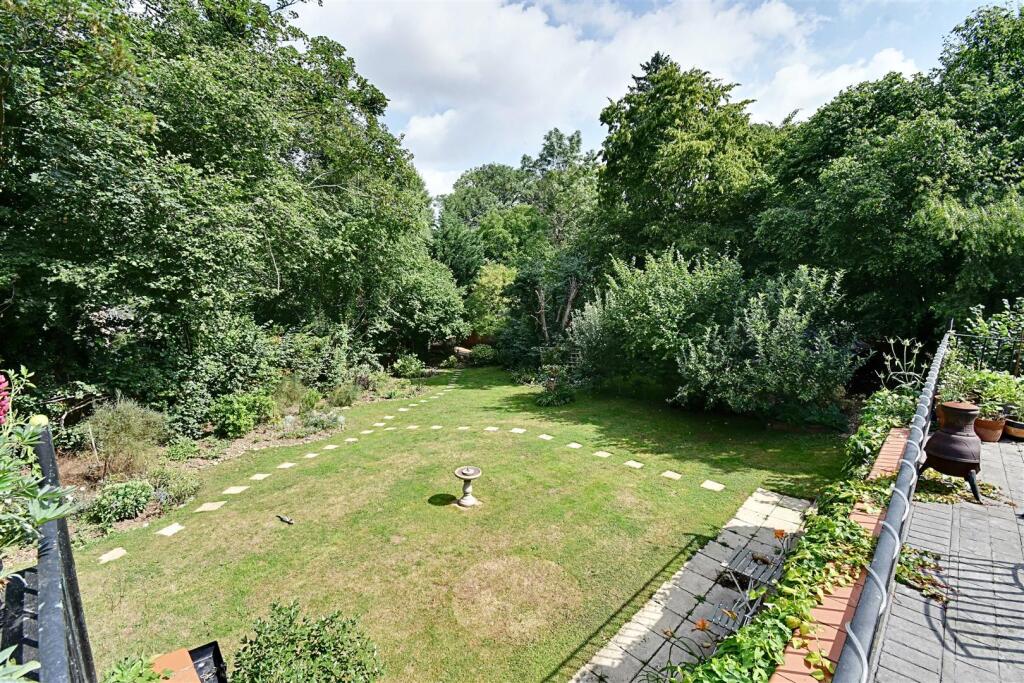 Garden 3.jpg