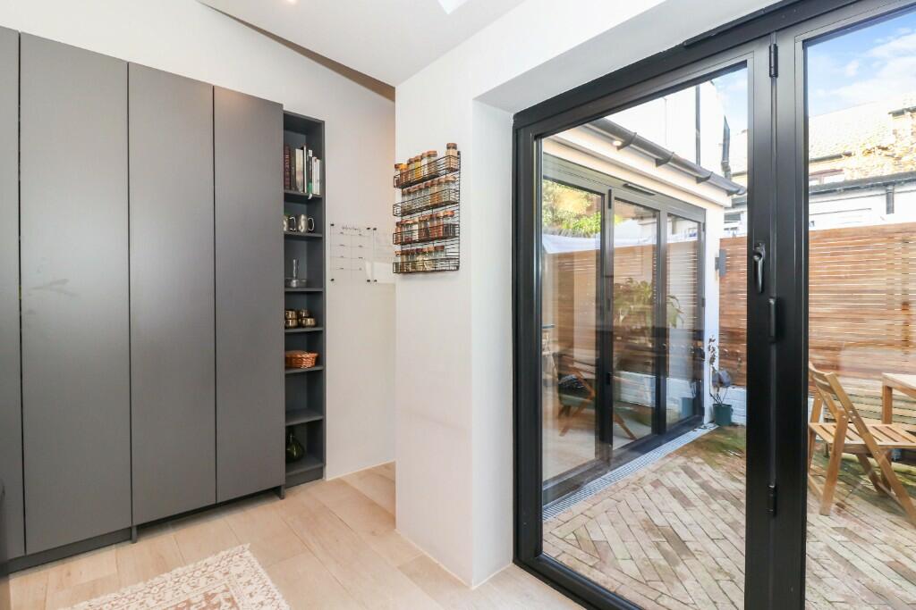 Kitchen/breakfast rm